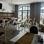 Dworek Nad Stawem & Laznia Piwna Rum i privatbostad