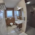 בית אירוח Dworek Nad Stawem & Laznia Piwna אוסטרוב מאזוביצקה