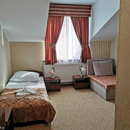 Dworek Nad Stawem & Laznia Piwna Privatunterkunft *