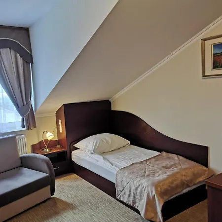 Dworek Nad Stawem & Laznia Piwna * Ostrów Mazowiecka