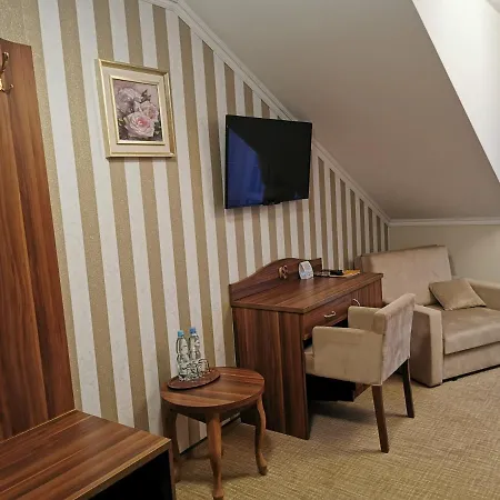 Dworek Nad Stawem & Laznia Piwna Privat bolig