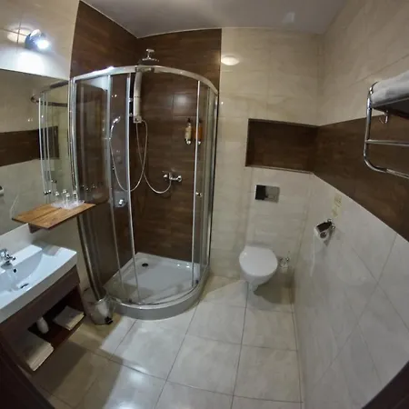 Dworek Nad Stawem & Laznia Piwna *