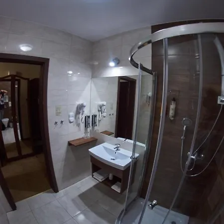 Dworek Nad Stawem & Laznia Piwna * Ostrów Mazowiecka