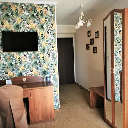 Проживание в семье Dworek Nad Stawem *