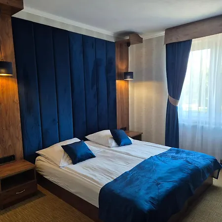 Privat bolig Dworek Nad Stawem & Laznia Piwna