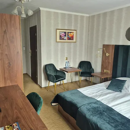 Dworek Nad Stawem & Laznia Piwna Privat bolig Ostrów Mazowiecka