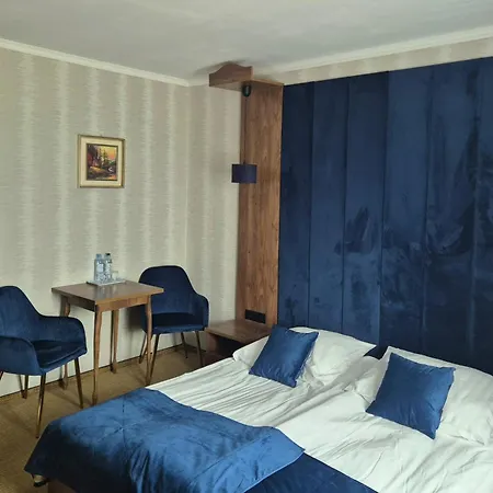 Privat bolig Dworek Nad Stawem & Laznia Piwna *