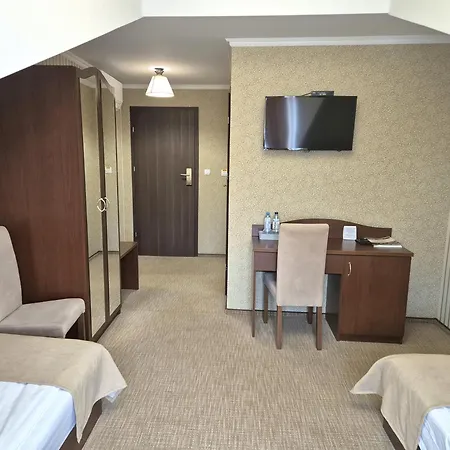 Privatunterkunft Dworek Nad Stawem & Laznia Piwna