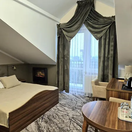 Privatunterkunft Dworek Nad Stawem & Laznia Piwna