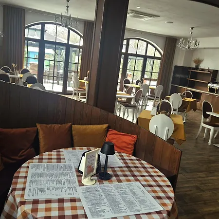 Dworek Nad Stawem & Laznia Piwna Privatunterkunft Ostrów Mazowiecka