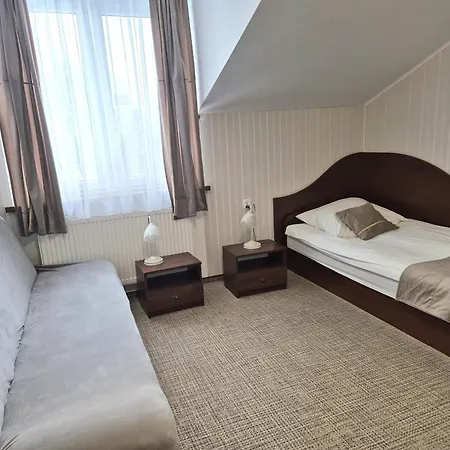 Dworek Nad Stawem & Laznia Piwna *
