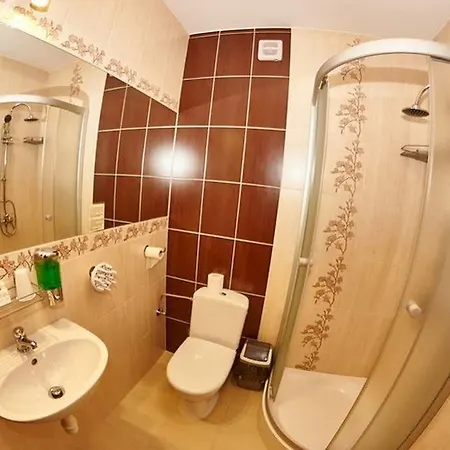 Dworek Nad Stawem & Laznia Piwna Privatunterkunft *