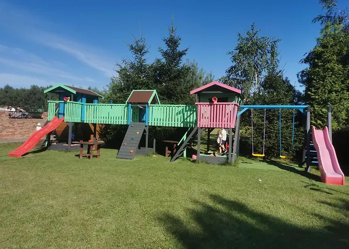 Privatunterkunft Dworek Nad Stawem & Laznia Piwna