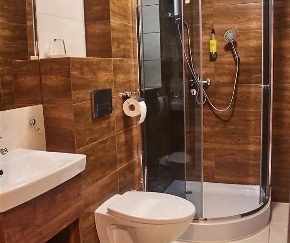 Dworek Nad Stawem & Laznia Piwna Privatunterkunft Ostrów Mazowiecka