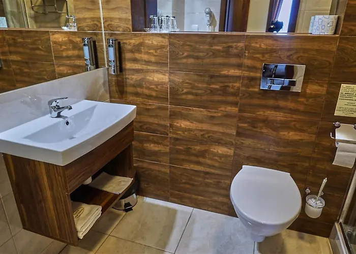 Privatunterkunft Dworek Nad Stawem & Laznia Piwna *