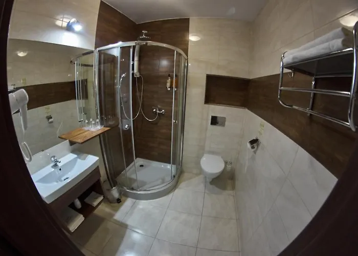 Dworek Nad Stawem & Laznia Piwna *