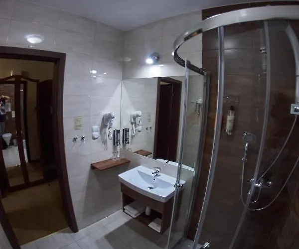 Dworek Nad Stawem & Laznia Piwna * Ostrów Mazowiecka