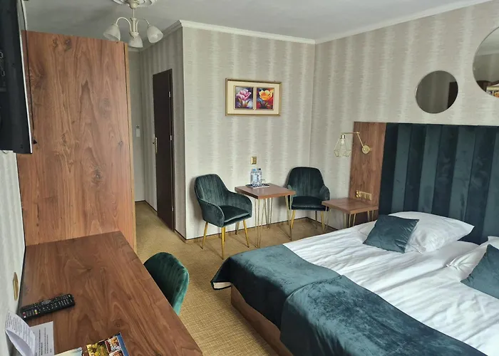 Dworek Nad Stawem & Laznia Piwna Privatunterkunft Ostrów Mazowiecka