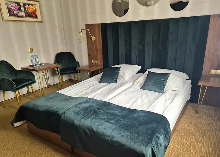 Dworek Nad Stawem & Laznia Piwna Privatunterkunft Ostrów Mazowiecka