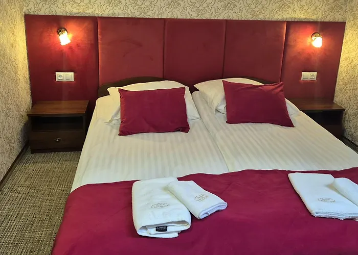 Dworek Nad Stawem & Laznia Piwna Privatunterkunft Ostrów Mazowiecka