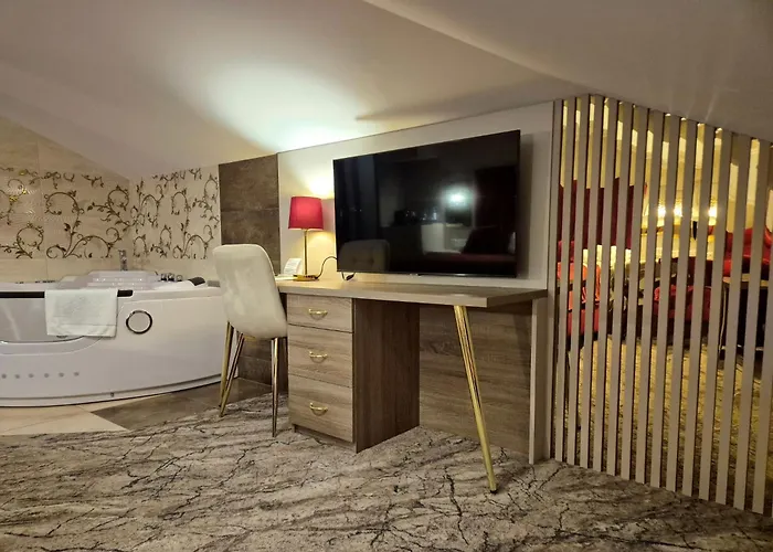 Privatunterkunft Dworek Nad Stawem & Laznia Piwna *