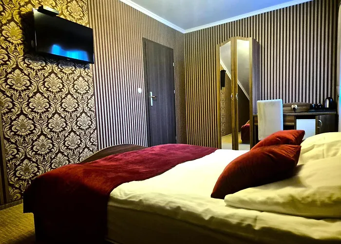 Dworek Nad Stawem & Laznia Piwna