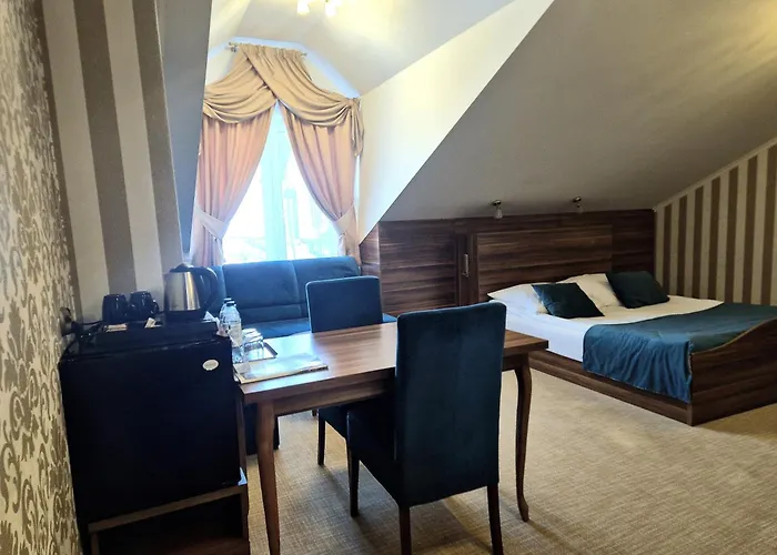 Dworek Nad Stawem & Laznia Piwna Privatunterkunft *