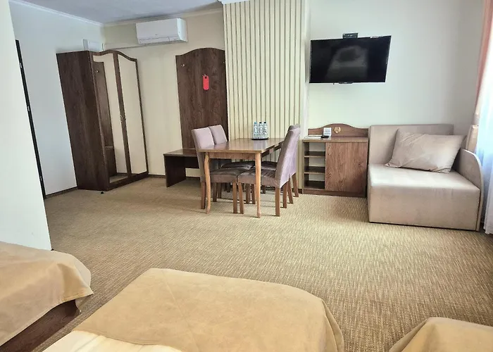 Dworek Nad Stawem & Laznia Piwna Privatunterkunft