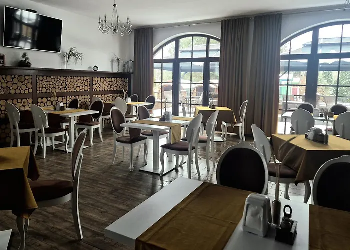 Dworek Nad Stawem & Laznia Piwna Privatunterkunft