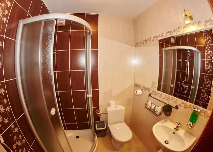 Dworek Nad Stawem & Laznia Piwna Privatunterkunft Ostrów Mazowiecka